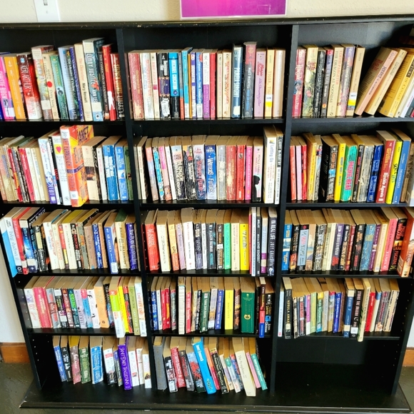 BOOKS Mystery Box 80 Pack for 300$ Rare, New & Vintage  (Read Descriptio… - Picture 4 of 16